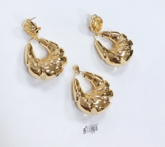 Twist curl style shiny earring pendant