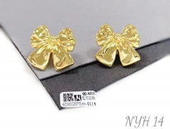 Glossy bow model bright stud earring