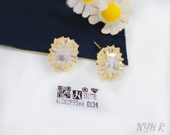 Daazling zircon bright gold/silver color stud earring