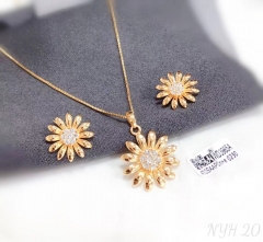 Chrysanthemum model exquisite earrings and necklace set