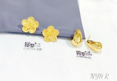 Flower /Water droplet shape simple stud earring