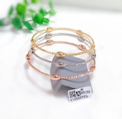 Simple shiny bangle set