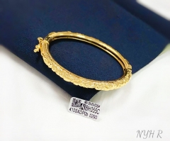 Gorgeous high single bangle