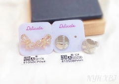 Irregular model fine stud earring