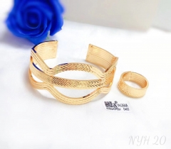 Hollow style fine bangle ring set