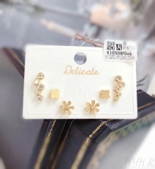 Flower/four leaf clover gold/silver color stud earring