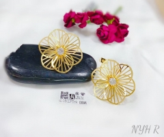 Simple style flower stud earring