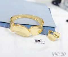 Polishing bright gold/silver bangle ring set