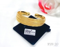 Simple fine bangle