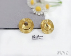 Threaded round stud earring