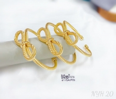 Bow style simple bangle set