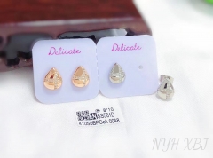 Polishing zircon earring