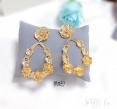 Flower model exquisite earring