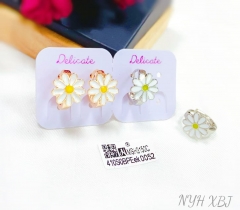 Daisy model fine earrings