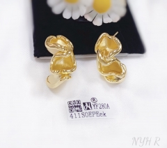 Irregular style simple stud earring