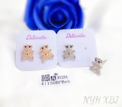 Bear model shiny stud earring