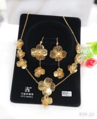 Flower model gorgeous earring necklace set