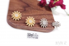 Daisy shape exquisite stud earring