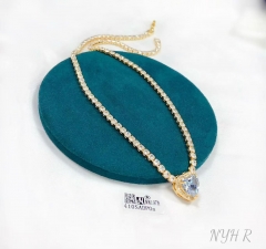 Full diamond heart shape dazzling necklace