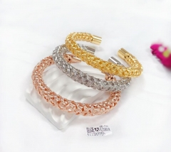 Beautifully woven simple bangle set