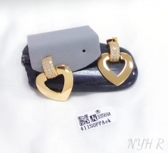 Hollow heart trendy stud earring