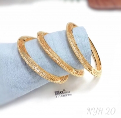 Engraving style bangle set