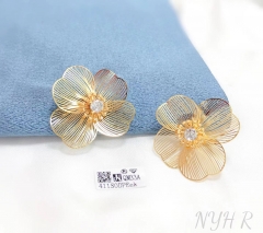 Blooming flower simple gold earrings