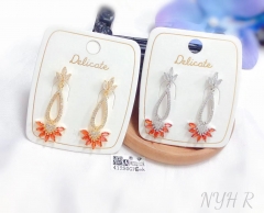 Orange red exquisite pendant earring