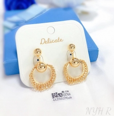 Glossy exquisite hollow style stud earring