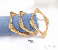 New style square model bangle set