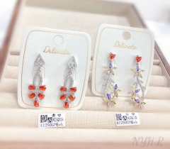 Exquisite bright zircon pendant earring