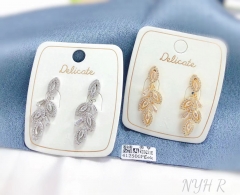 Dazzling fashion pendant earring