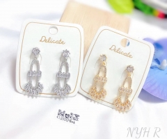 Dazzling zircon pendant earring