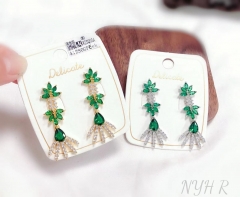 Green flower fashion pendant earring