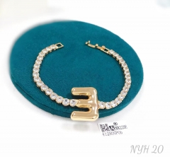 Customized name E model bracelet