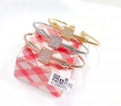 Square style polishing bangle set