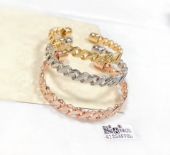 Threaded simple hollow style bangle set