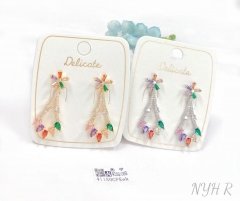 Colored flower shape exquisite earring