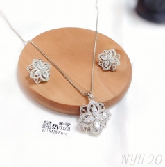 Flower model gorgeous earring necklace set