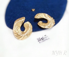 Thread arc style earring