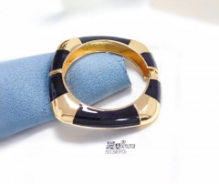 Black/gold stripe style bangle