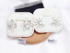 Flower/sun model exquisite stud earring