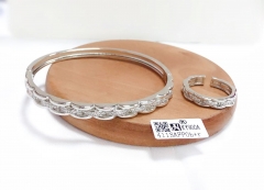 Simple fine silver/gold bangle ring set