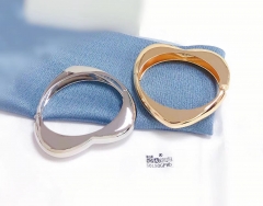 Heart shape exquisite bangle