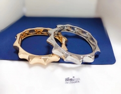 Jagged shape polishing bangle