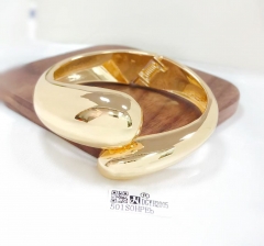 Polishing intersect style gold/silver bangle