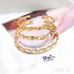 Polishing twist curl shape bangle set