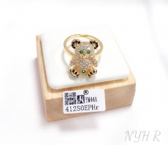 Bear model dazzling ring