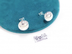 Round shape stud earring