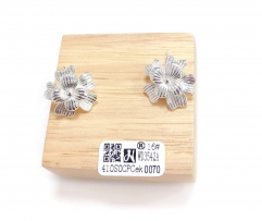 Flower model exquisite stud earring